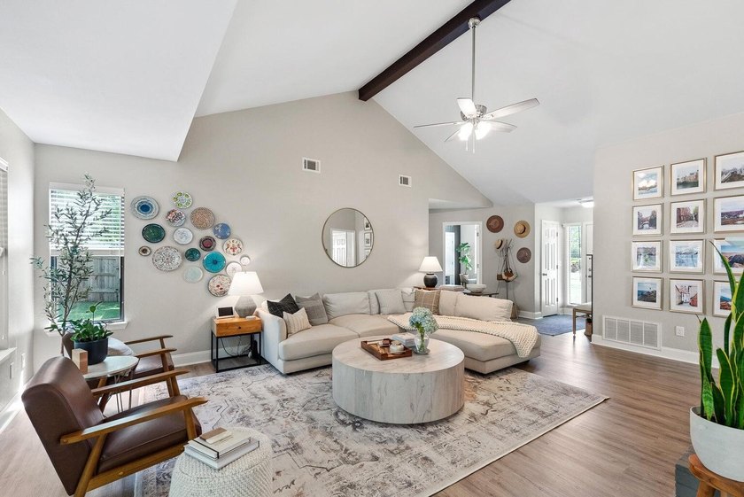 Welcome home to this gorgeous, light-filled 3-bedroom - photo 19