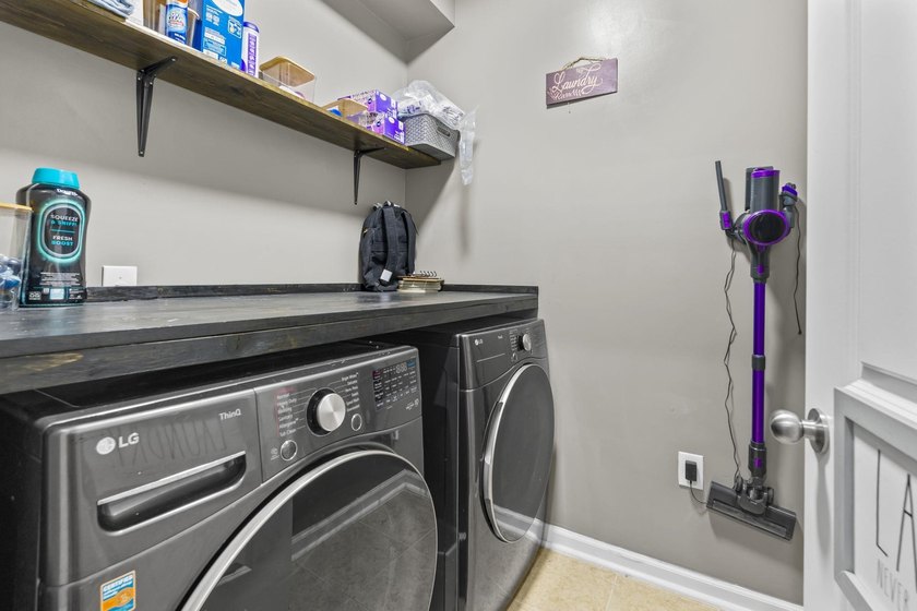 Welcome to this beautifully maintained home offering a - photo 30