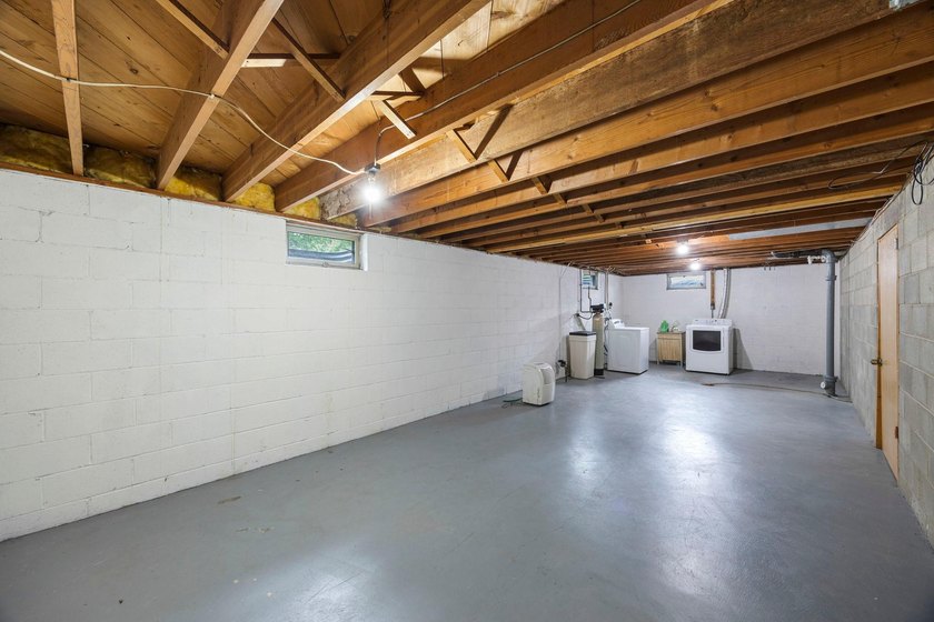 Welcome to 711 Elm Ave in Gaylord-a charming rambler nestled in - photo 30