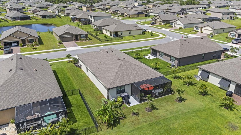Welcome to your own slice of Florida paradise in the private - photo 33