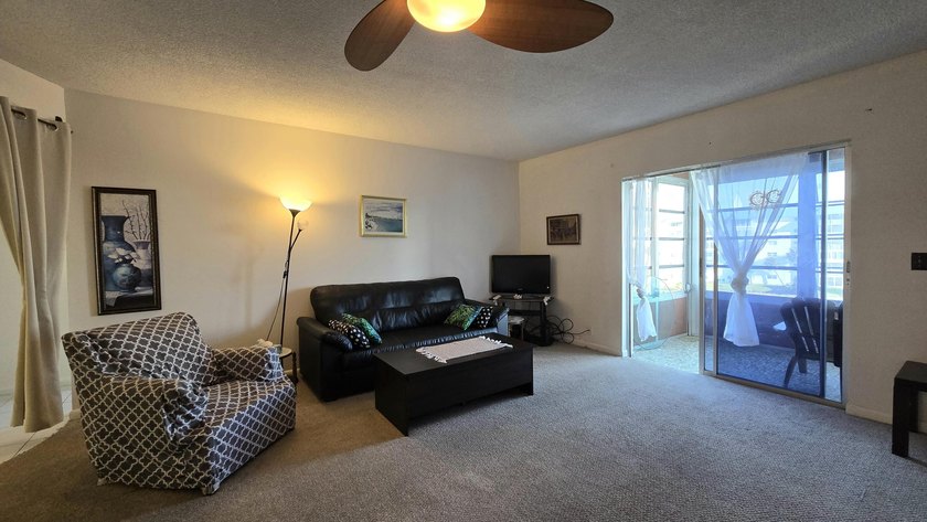 Enjoy South Fla seasonal or full-time living in Castle Gardens - photo 3