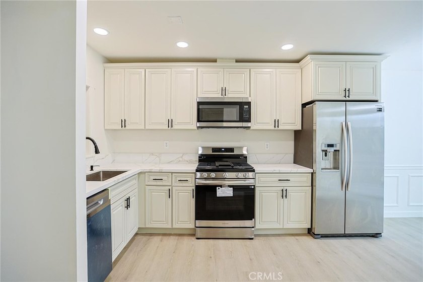 Welcome to 4109 W 5th Street, Unit F2, Santa Ana, CA 92646 This - photo 14