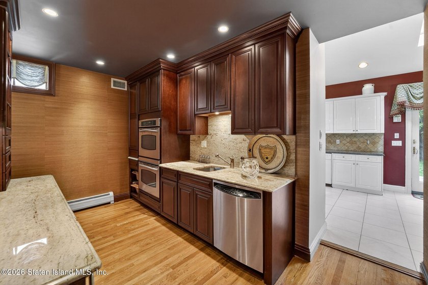 Enjoy family and entertaining in this charming 4 bedroom - photo 14