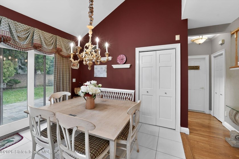 Enjoy family and entertaining in this charming 4 bedroom - photo 18