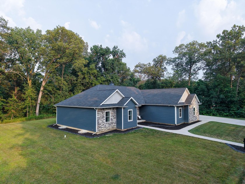 Welcome to this exceptional custom home in desirable Curtis - photo 33