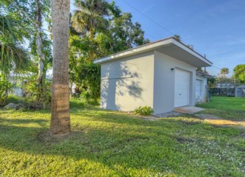 GREAT location near downtown, on this nicely remodeled 3/1 CBS - photo 20