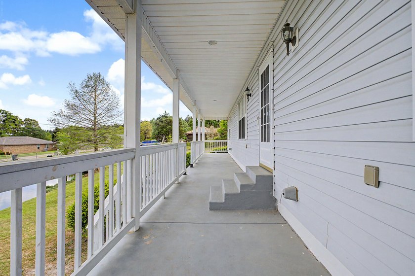 Discover peaceful country living just minutes from Pensacola - photo 37