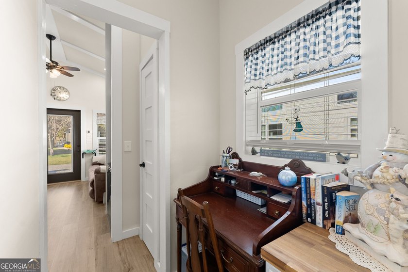 MAKE OFFER! Seller is ready to travel. Don't miss this - photo 19