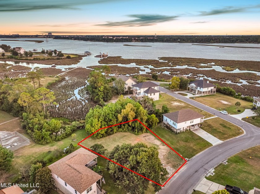 Looking for a remarkable lot on the back bay of Biloxi? Look no - photo 2