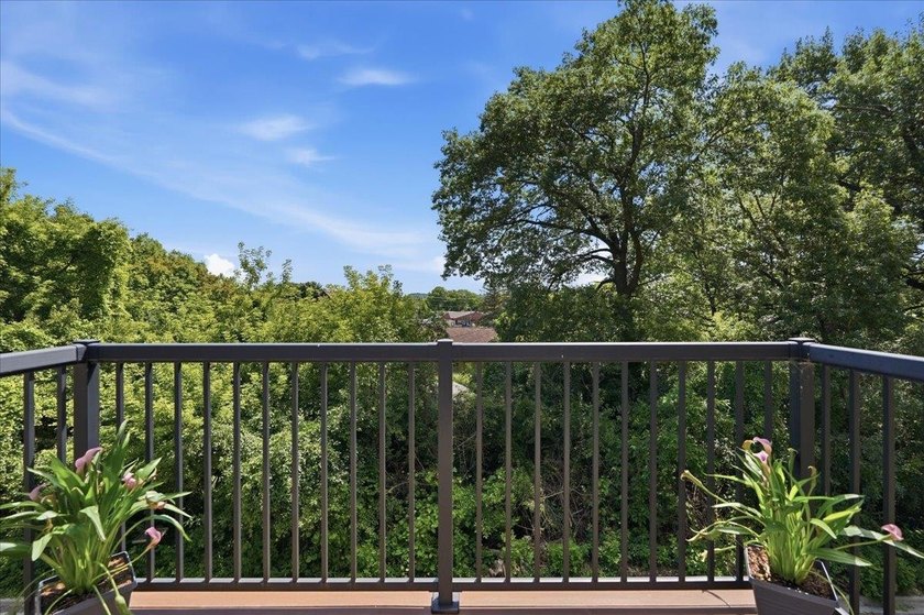 Show Date 6/25. Located off a serene one-way road, this - photo 10