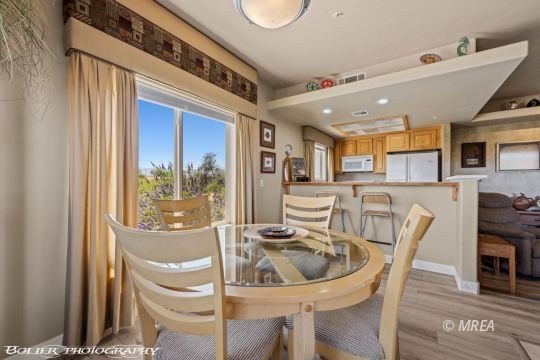 Check out this great condo with an amazing front courtyard - photo 10