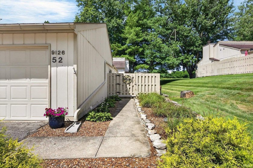 If you are looking for carefree living in a golf course - photo 2