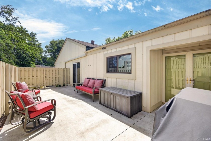If you are looking for carefree living in a golf course - photo 3