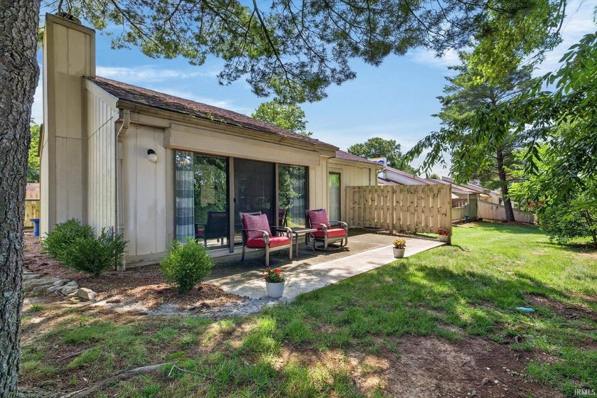 If you are looking for carefree living in a golf course - photo 4