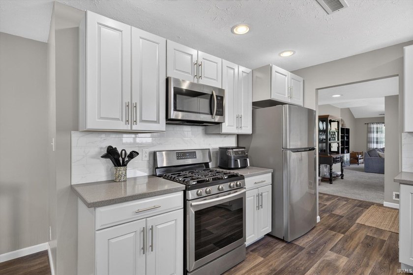 If you are looking for carefree living in a golf course - photo 8