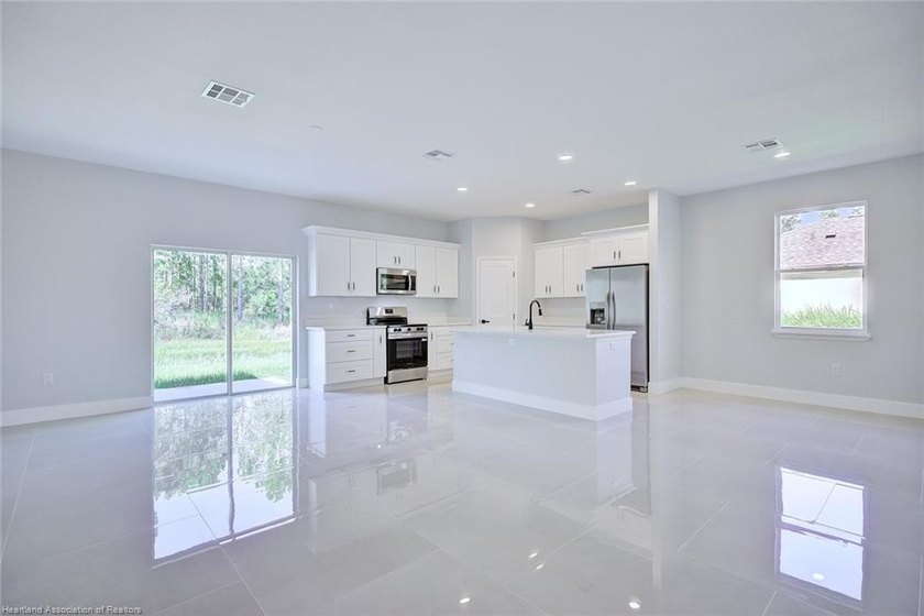 Brand New construction offering 4 bedrooms, 2 bathrooms, and a - photo 10