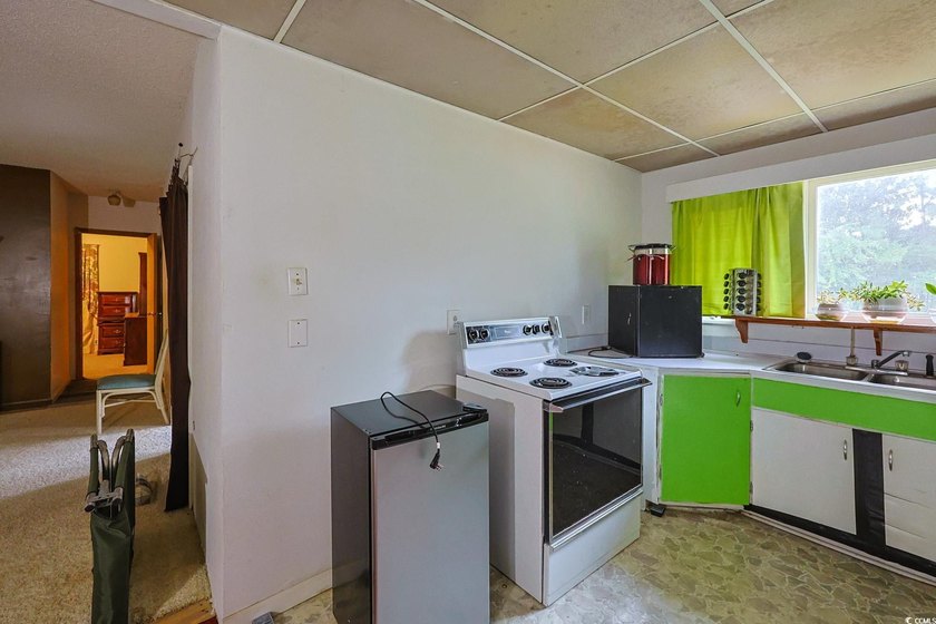 ***BACK ON MARKET AT NO FAULT TO SELLERS*** 2-Bedroom, 2-Bath - photo 9