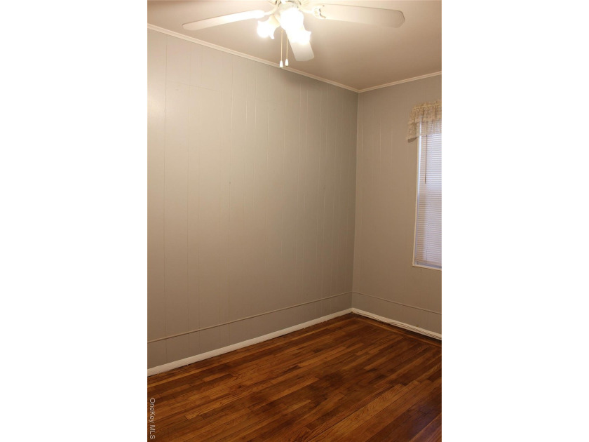 Welcome to 2973 Harding Avenue, a beautifully maintained - photo 23