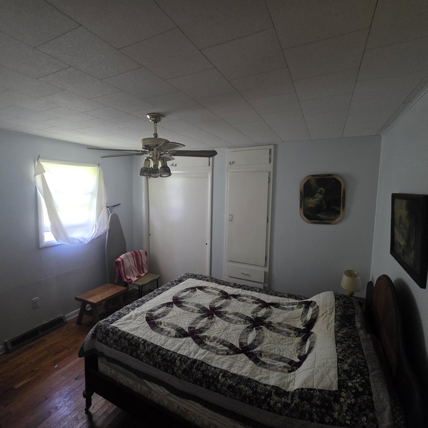 This adorable home is located on the 3rd fairway of the Les - photo 8