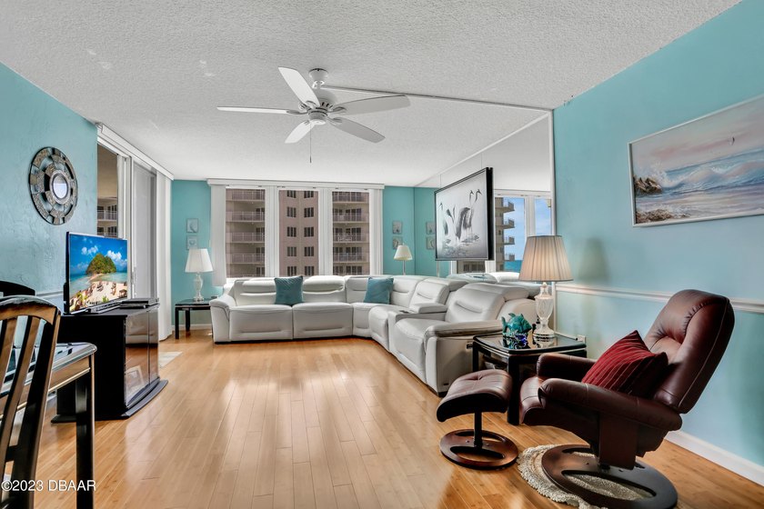 BEST PRICE IN THE BUILDING! DIRECT OCEANFRONT! PREFERRED - photo 9