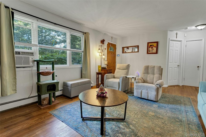 Beautifully updated and full of charm, this 2-bedroom, 1-bath - photo 4