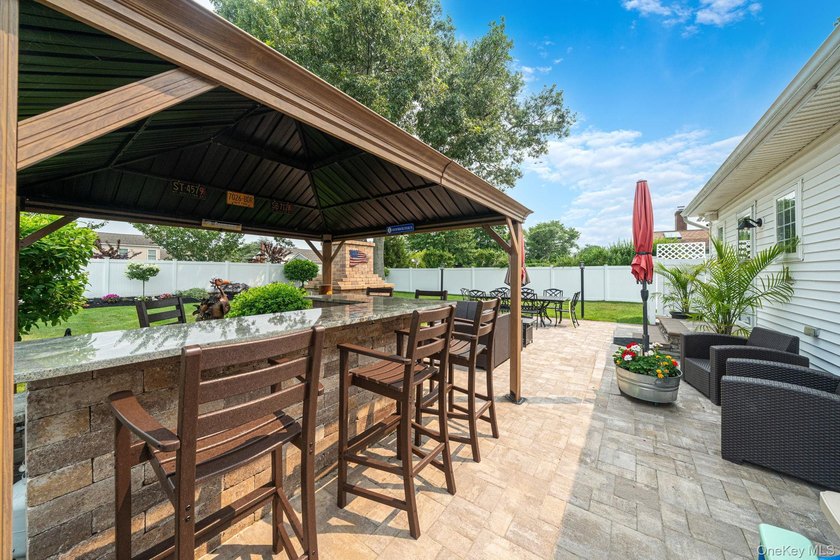 Welcome to this beautifully expanded split-level home situated - photo 9