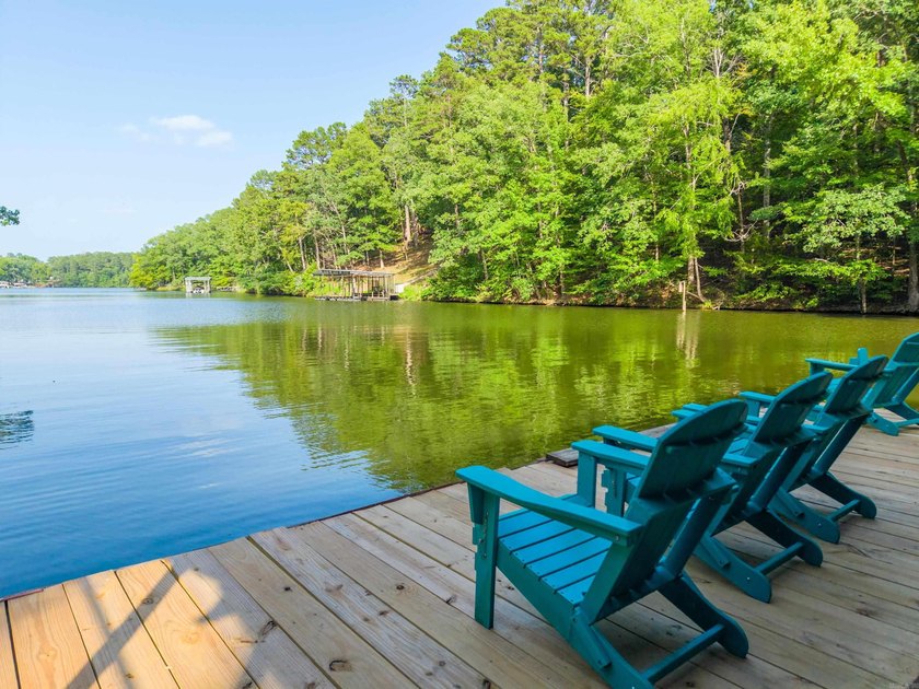 Experience luxury living on peaceful Lake Catherine in this 3 - photo 8