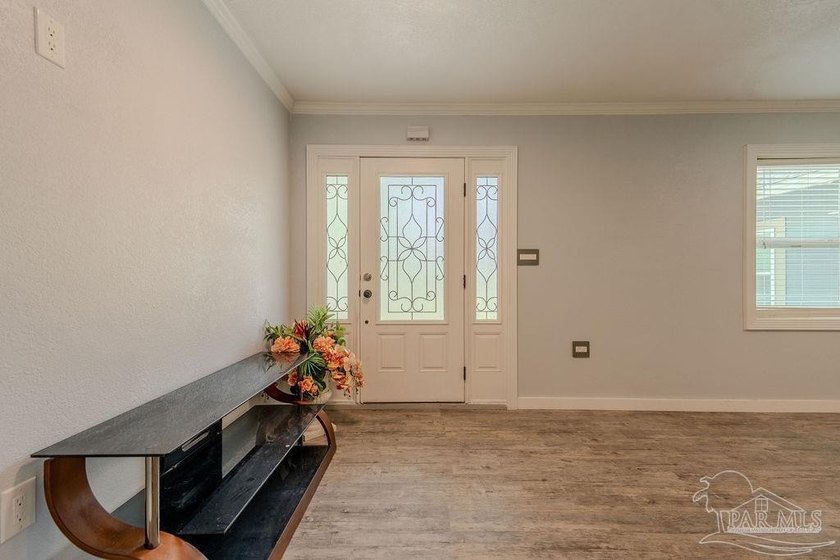 Welcome to this beautifully updated 3-bedroom, 2-bath modern - photo 22