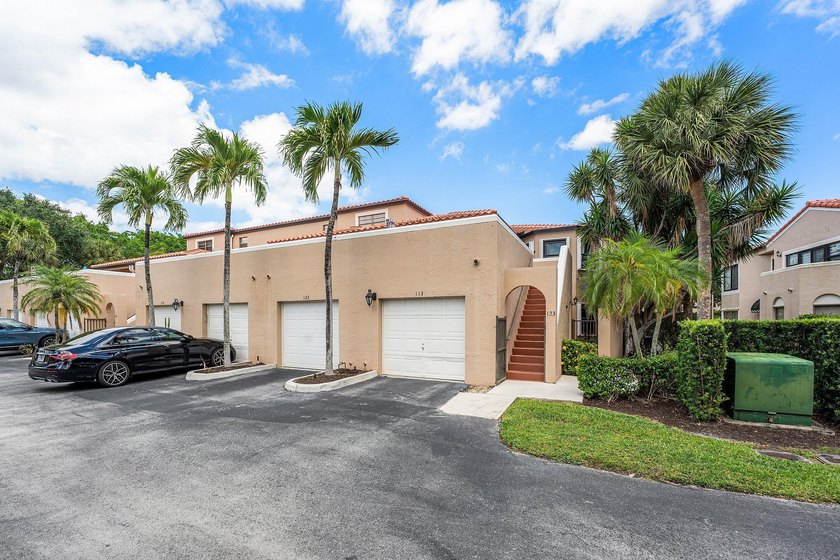 SELLER WILL PAY CONDO DUES FOR BUYER FOR REMAINDER OF 2026!!! - photo 2
