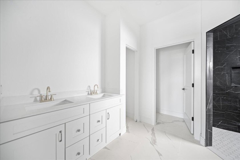 Welcome to this brand new 2026 built home in Port Charlotte - photo 19