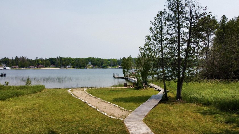 Exquisite Snows Channel cottage offers you refined island living - photo 2