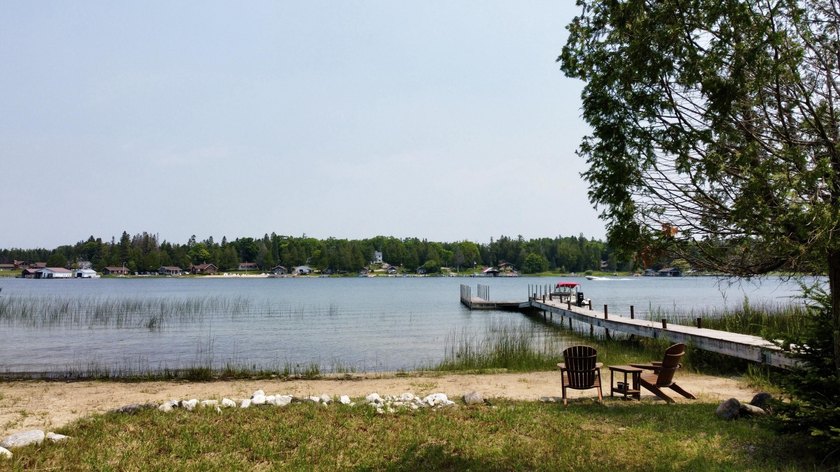 Exquisite Snows Channel cottage offers you refined island living - photo 8