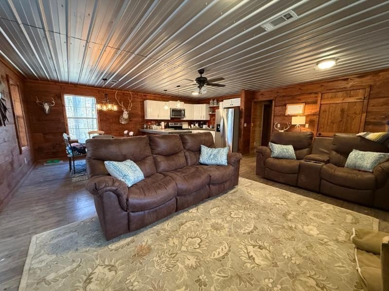 Sitting on a peaceful 24.37 just 1 mile off I22, this 2br/1ba - photo 4