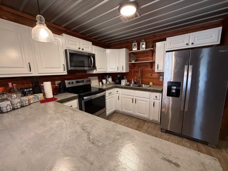 Sitting on a peaceful 24.37 just 1 mile off I22, this 2br/1ba - photo 8