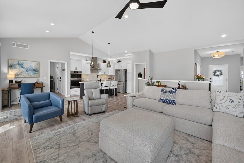 Bright, airy, and move-in ready, this stunning 4-bedroom ranch - photo 6