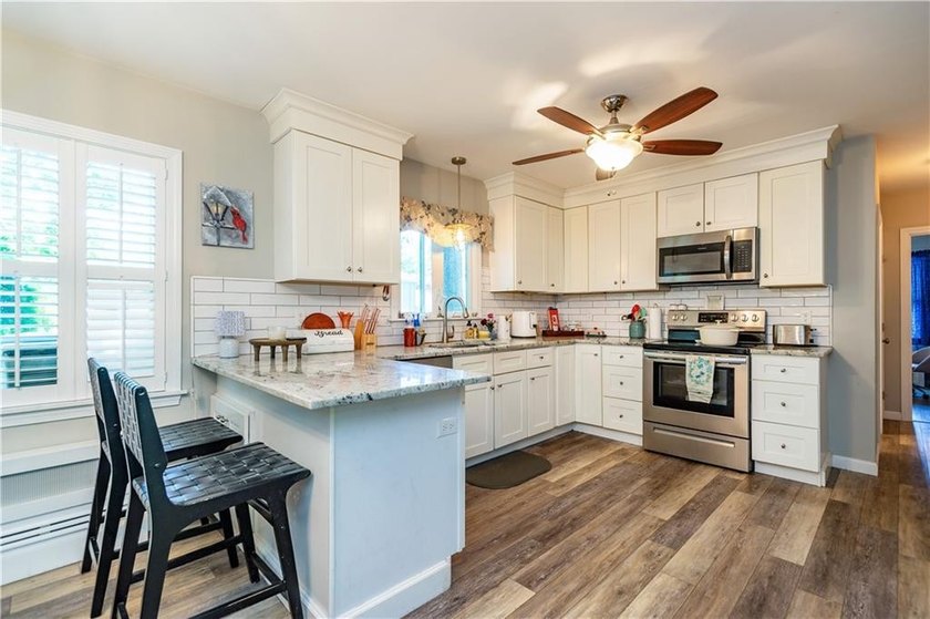 Unique Greenwood proper L shaped ranch with 100 percent interior - photo 17