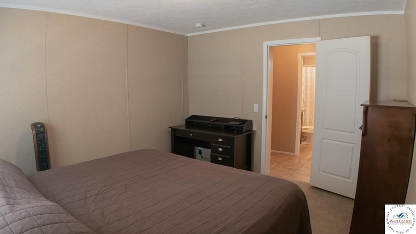 This charming 1,350 sq ft manufactured home sits on a permanent - photo 22