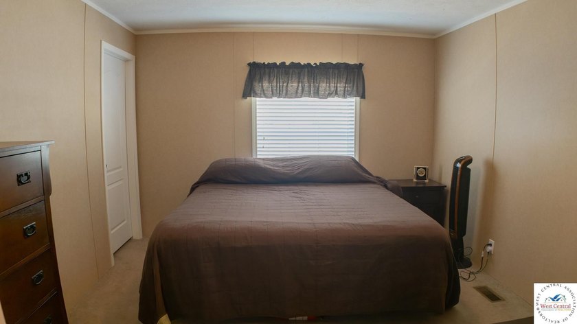 This charming 1,350 sq ft manufactured home sits on a permanent - photo 23