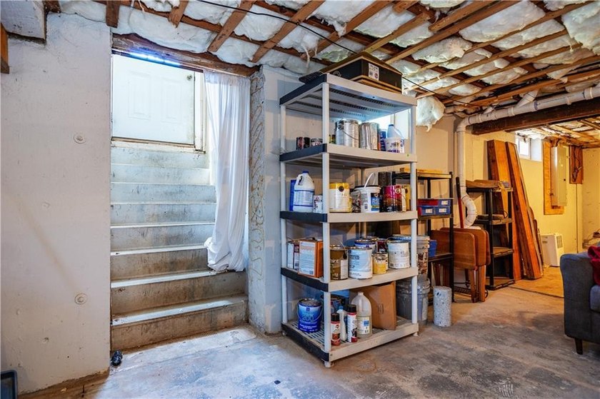 Unique Greenwood proper L shaped ranch with 100 percent interior - photo 40