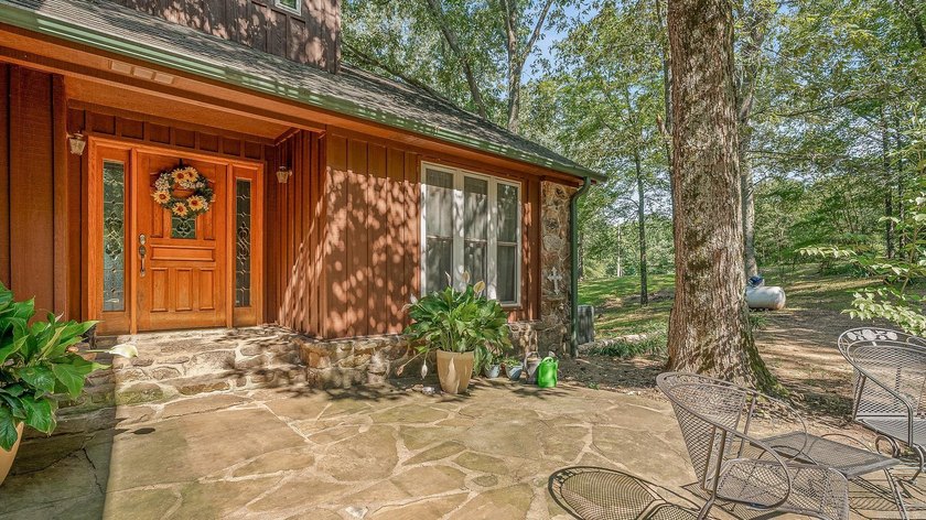 56.86 -ACRE SELF-SUSTAINING COMPOUND WITH PRIVATE LAKE, BARNS &amp; - photo 5