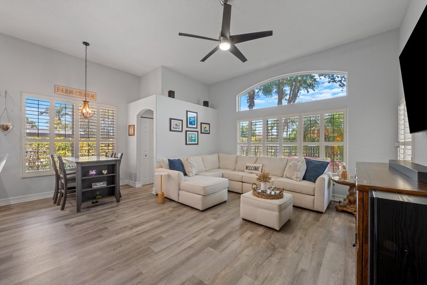 BETTER THAN NEW! Beautifully upgraded 4BR/2.5BA home in Oakmont - photo 14