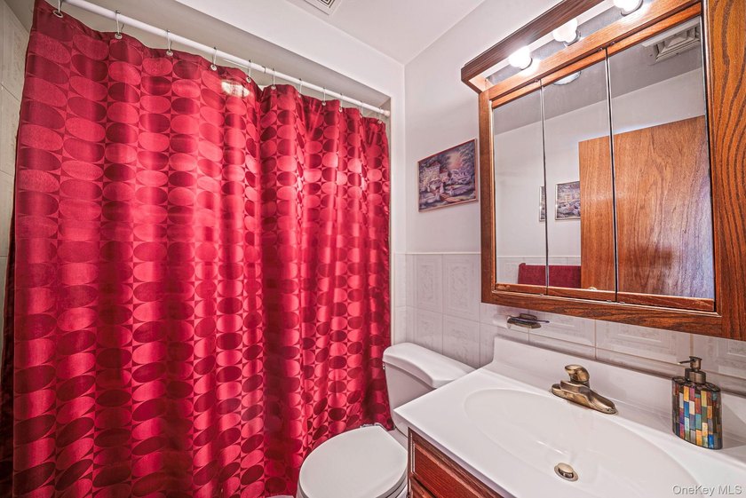Welcome to this beautifully maintained expanded ranch in - photo 30