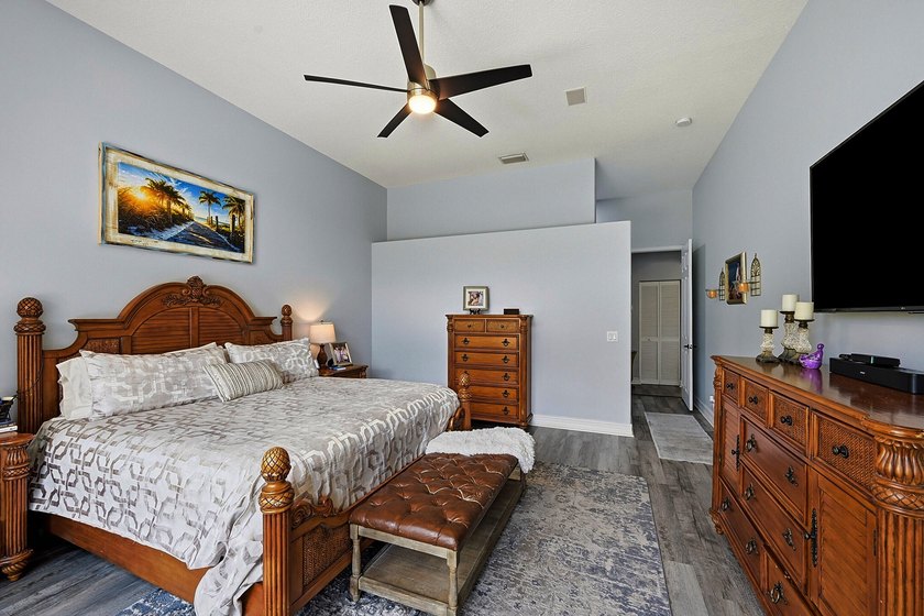 BETTER THAN NEW! Beautifully upgraded 4BR/2.5BA home in Oakmont - photo 35