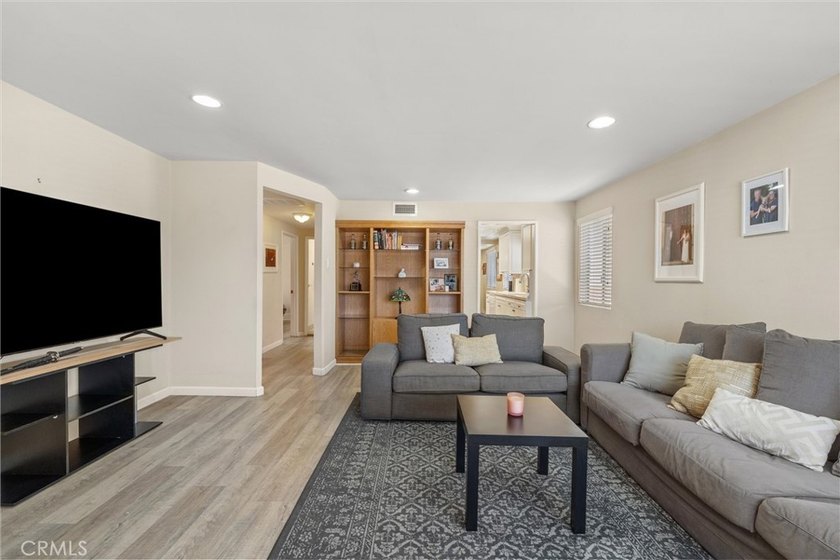 1034 W 24th - photo 5