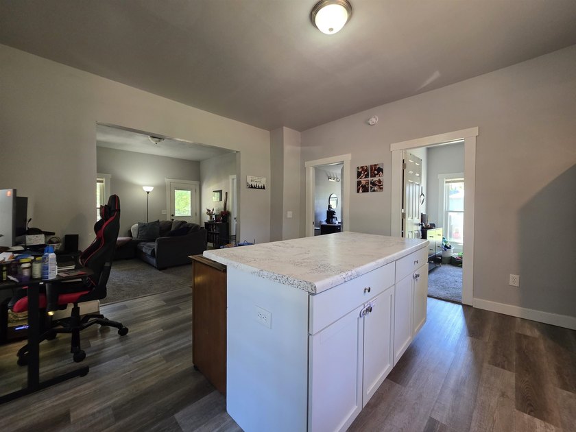 This efficient 2-bedroom, 1-bathroom single-story home offers a - photo 5