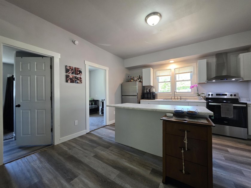 This efficient 2-bedroom, 1-bathroom single-story home offers a - photo 6
