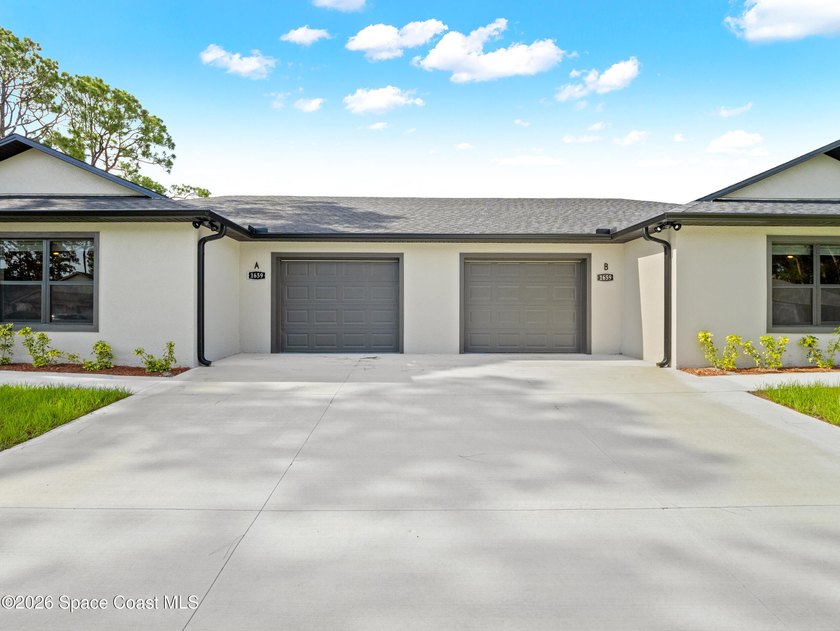 Brand-new contemporary duplex with no HOA, offering the perfect - photo 29