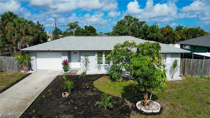 Charming 2-Bedroom Home in SE Cape Coral's Yacht Club Area - photo 33