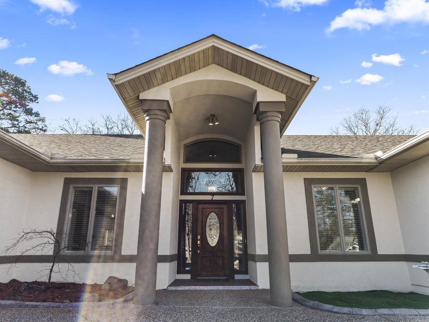 7 Resplandor Loop | Lake Balboa Views &amp; Solid Build Experience - photo 4