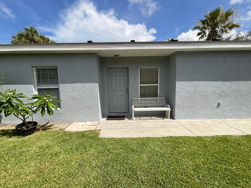 Welcome home! Priced to Sell, This 3-bed, 2-bath, 1,226 sq ft - photo 4